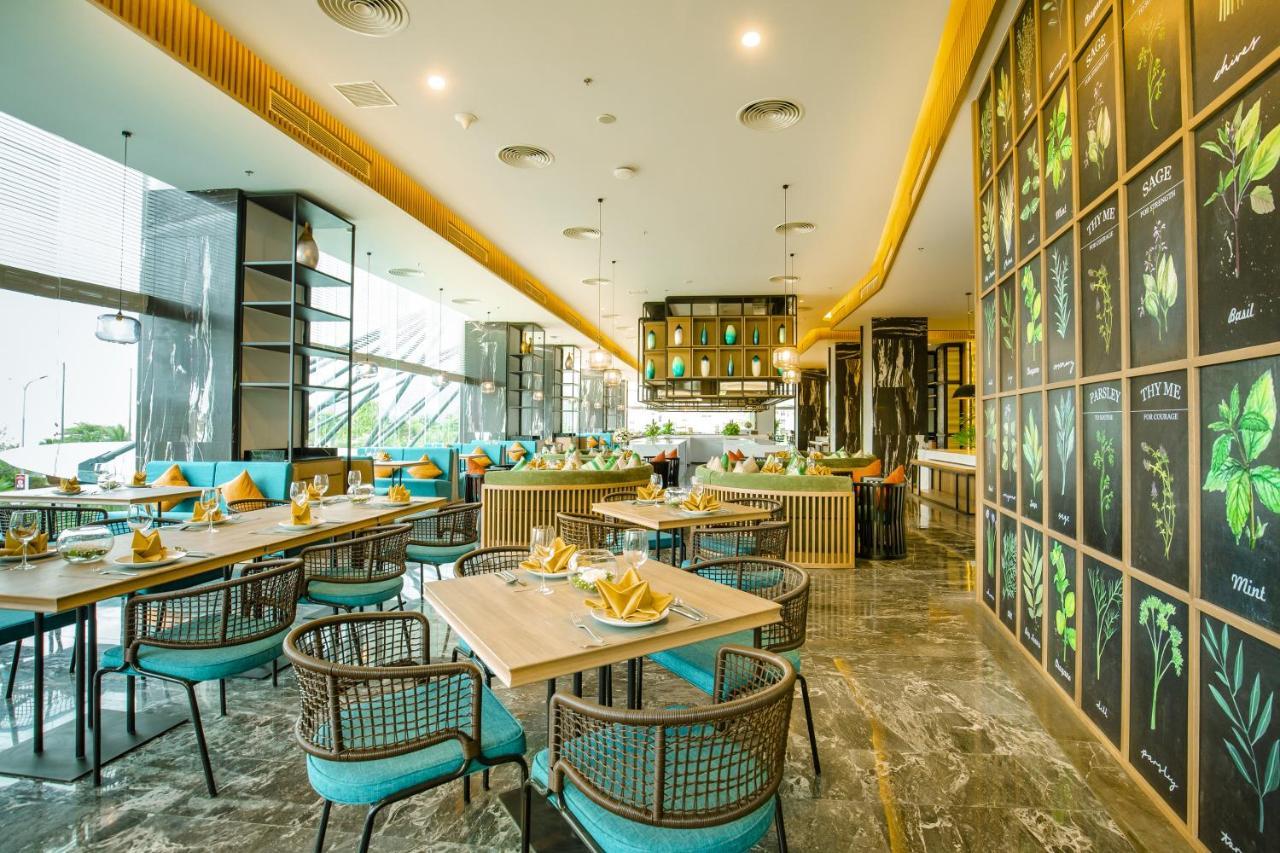 Flc City Hotel Beach Куїнон Екстер'єр фото
