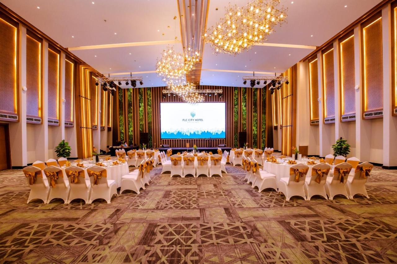 Flc City Hotel Beach Куїнон Екстер'єр фото