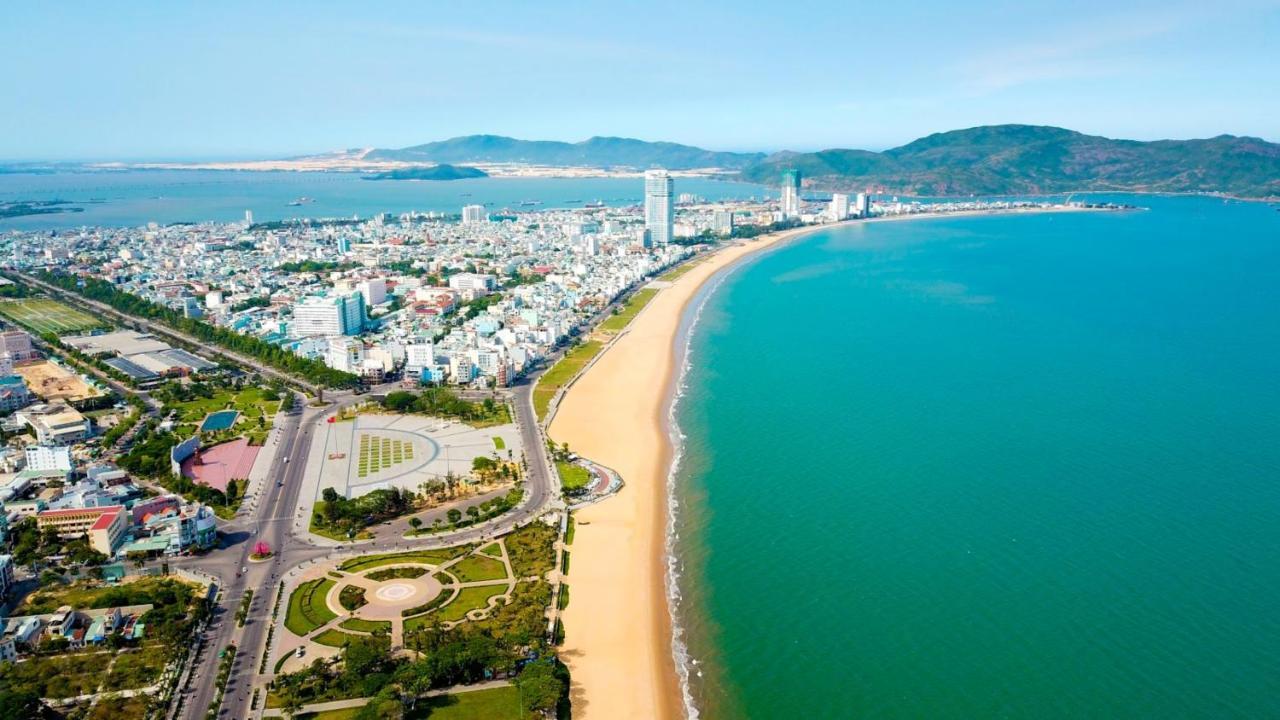 Flc City Hotel Beach Куїнон Екстер'єр фото